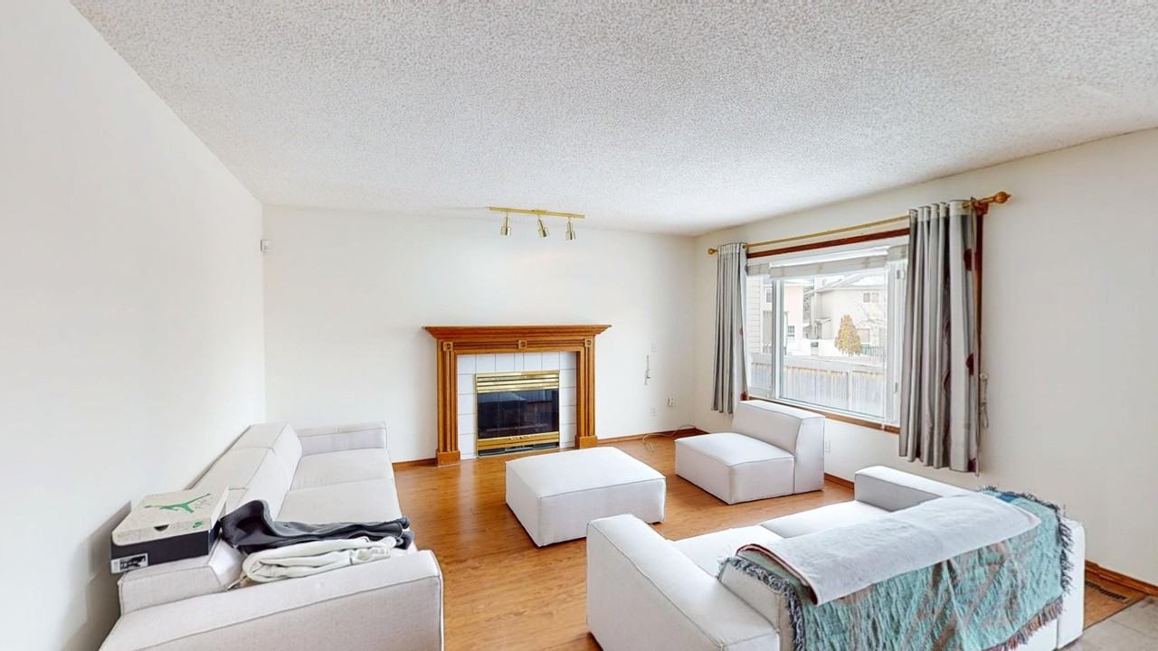 68 Del Ray Crescent Northeast - Photo 5 of 26