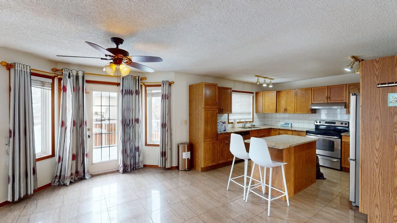 68 Del Ray Crescent Northeast - Photo 6 of 26