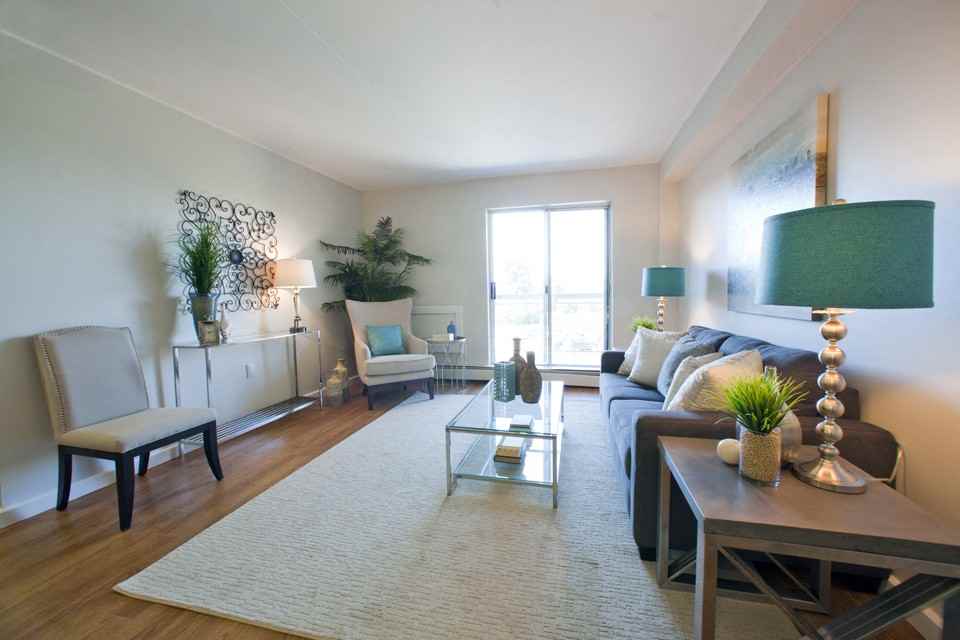 Linden Court - Photo 3 of 13