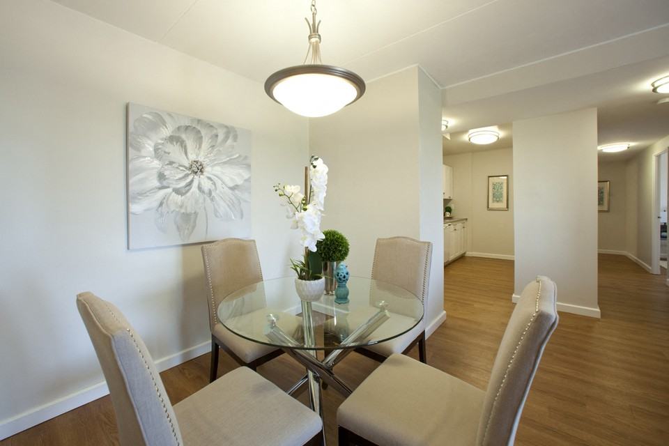 Linden Court - Photo 5 of 13