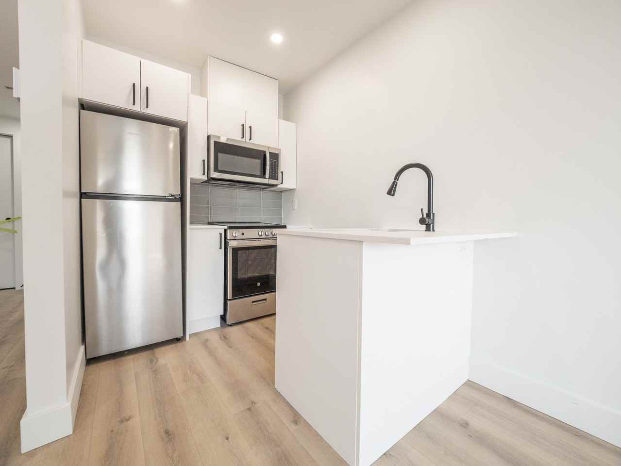 4790 Rue Sainte-Catherine Est - Photo 2 of 11
