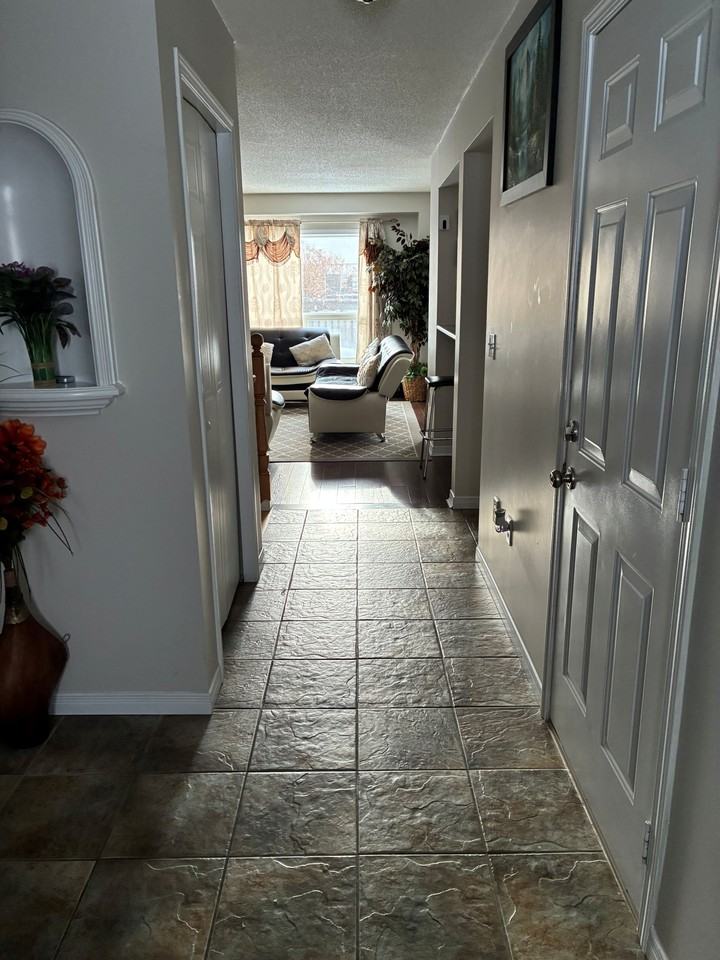 33 Sinclair Street - Photo 2 of 17