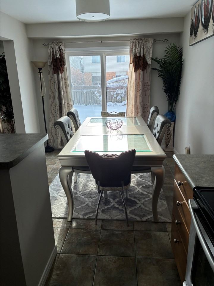 33 Sinclair Street - Photo 3 of 17