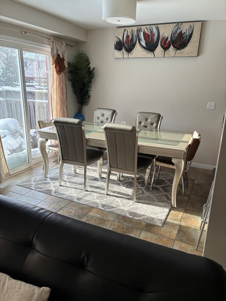 33 Sinclair Street - Photo 7 of 17