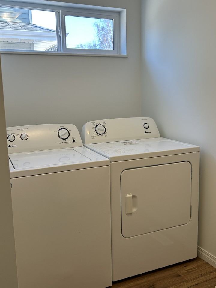 SF225 - 1 MONTH FREE + $100 OFF MONTHLY RENT - Main Floor Suite - Photo 5 of 50