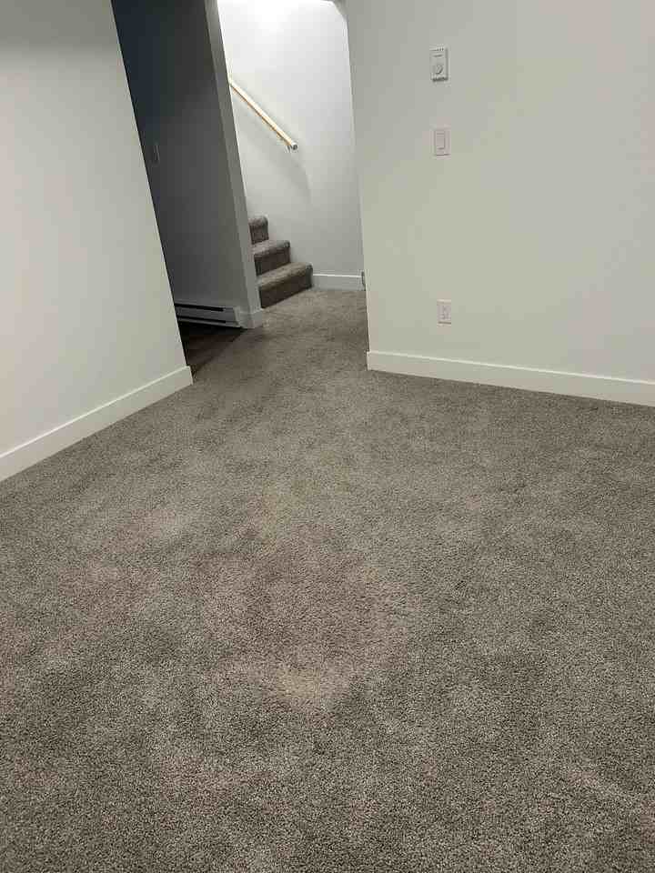 1 Month Free + $100 Off Monthly Rent – Spacious 3 Bedroom Main Floor Home | SF212 - Photo 3 of 9