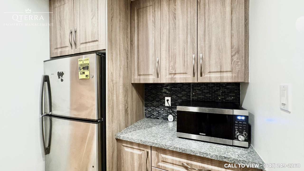 115-1180 Mississauga Vly Blvd, Mississauga, Ontario L5A 3M9 - Photo 5 of 22