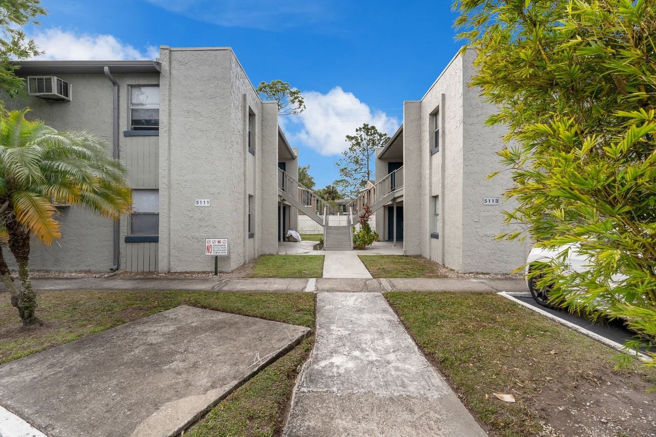 5111 Curry Ford Rd #4 - Photo 2 of 17