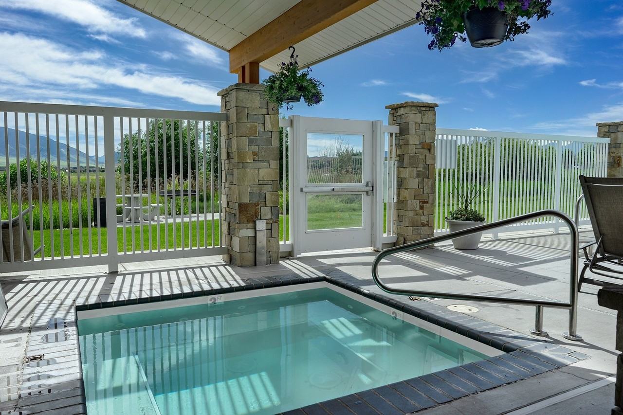 ****LIMITED TIME OFFER**** NO APPLICAITON FEES THROUGH 2/6/2025 ON ALL CURRENTLY VACANT UNIT - Photo 6 of 50