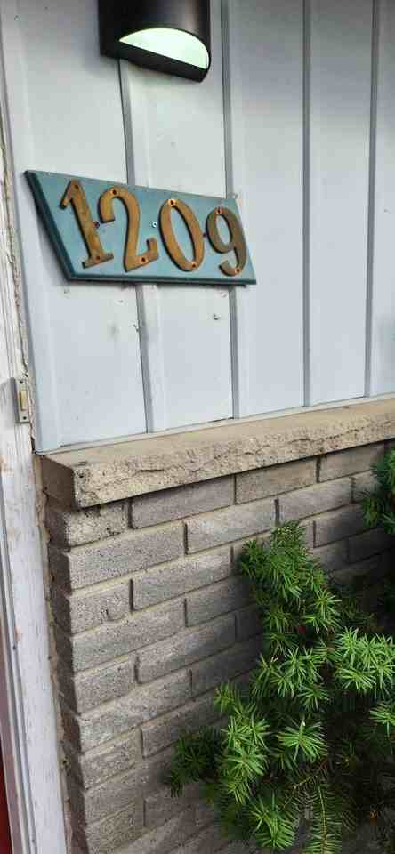 1209 Eleanor Ave - Photo 7 of 18