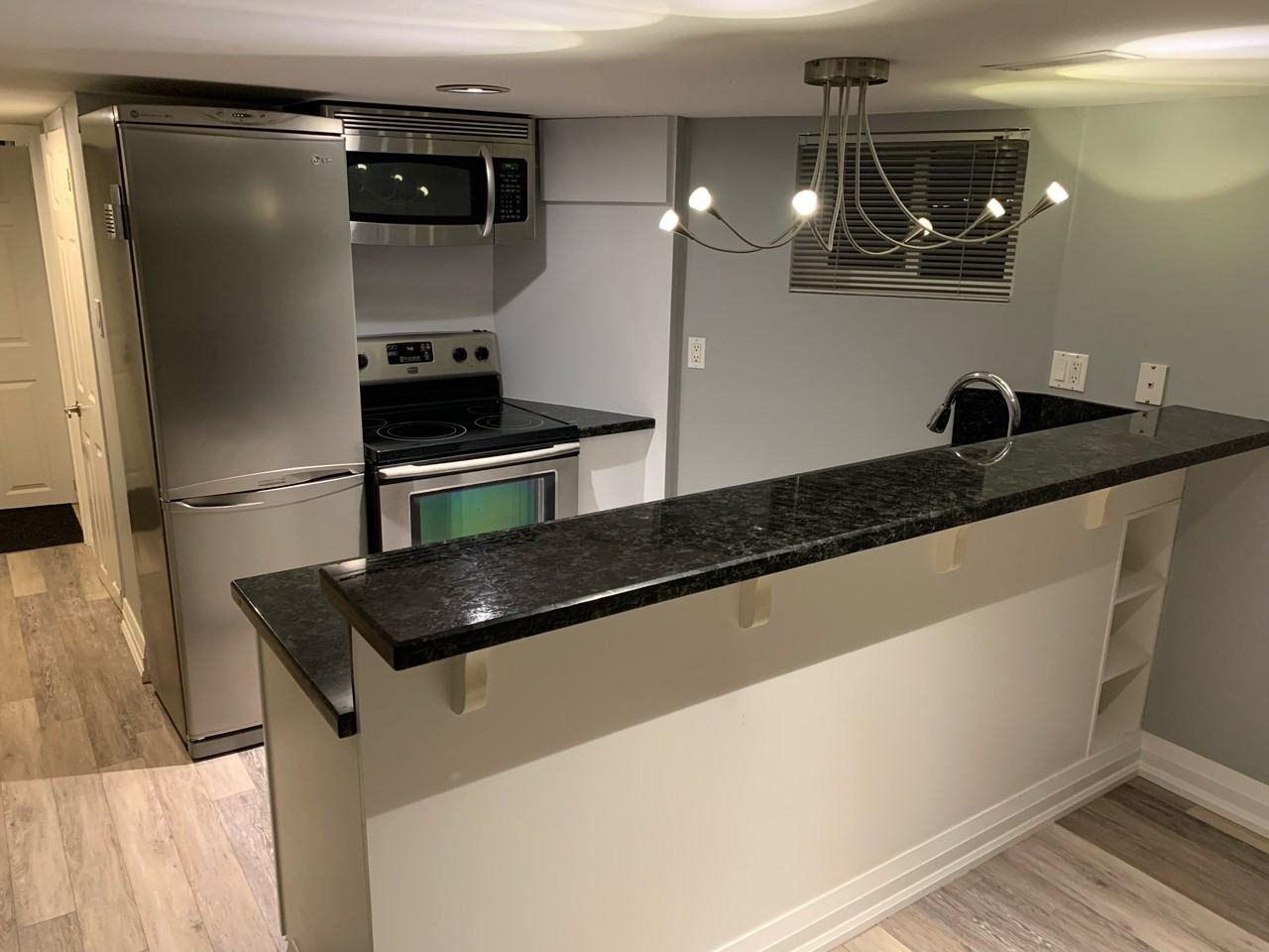 77 Elmer Ave - Photo 4 of 17