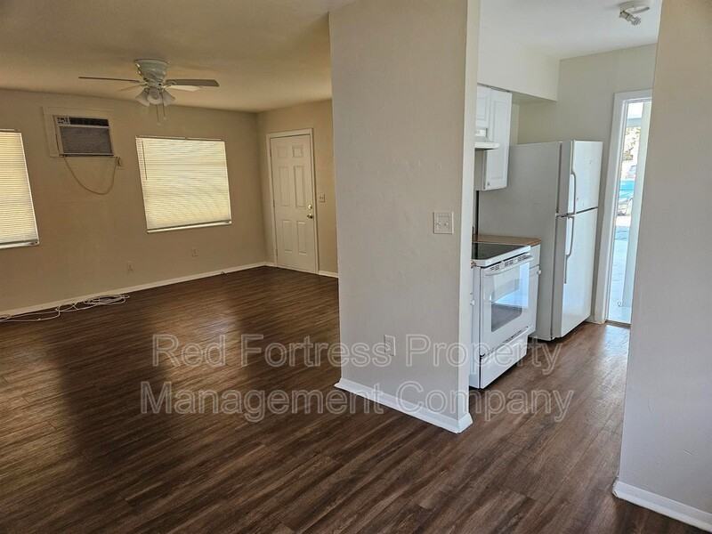 2354 Willard St Frnt - Photo 4 of 7