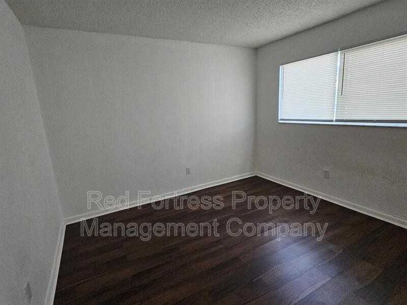 4331 Glenwood Ave #2 - Photo 6 of 7