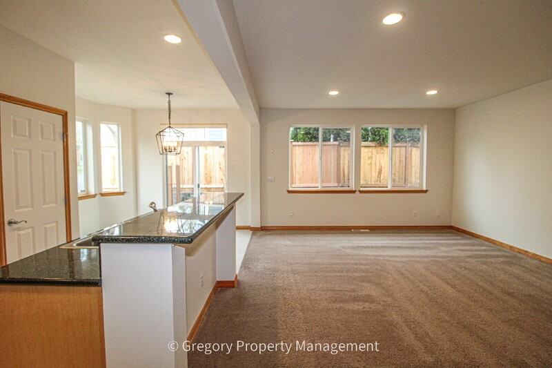 12920 Ne 203rd Ct - Photo 5 of 31