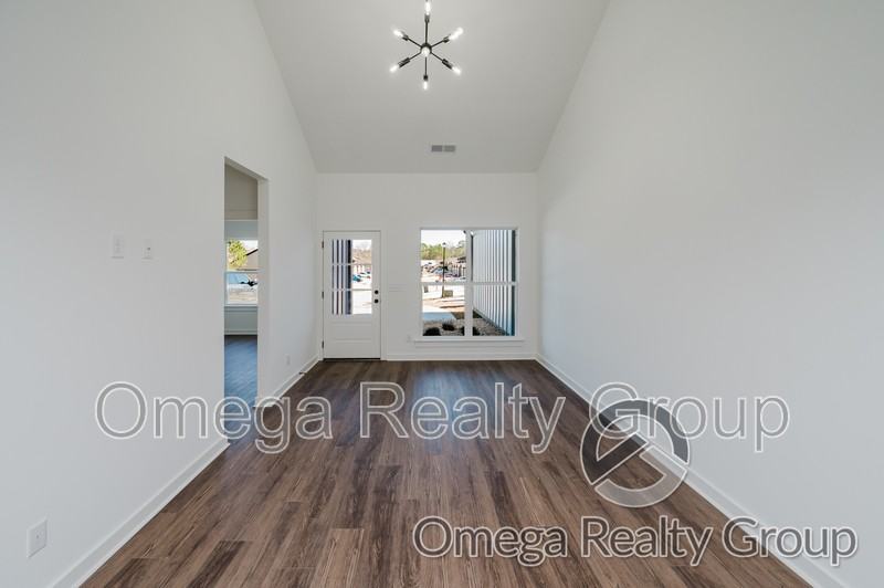 201 Winners Cir - Photo 7 of 34