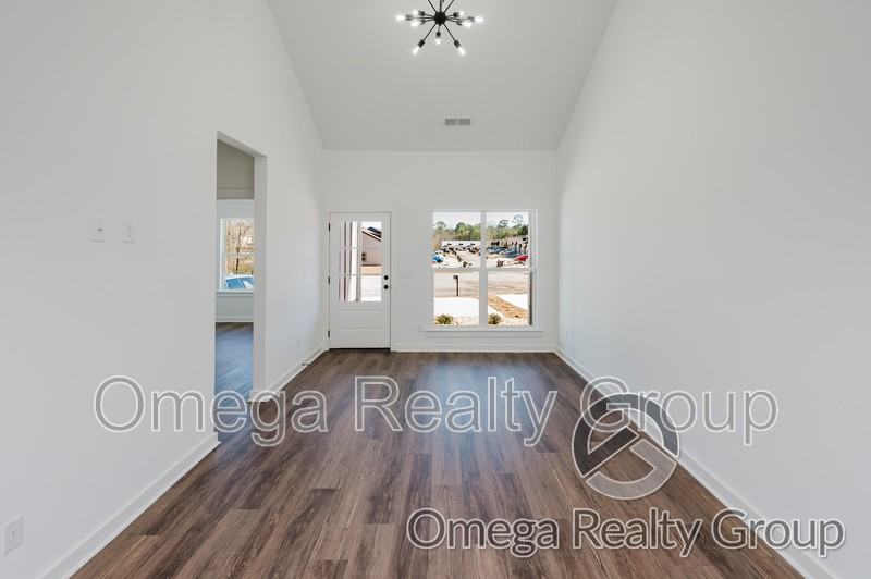 206 Winners Cir - Photo 7 of 36