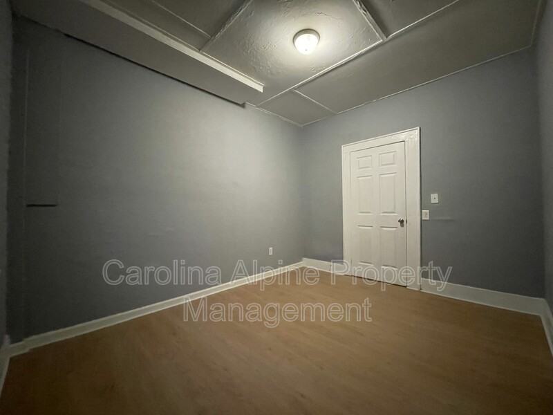 1015 Fallston Rd - Photo 4 of 10