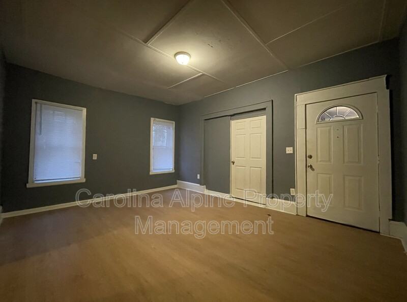 1015 Fallston Rd - Photo 6 of 10