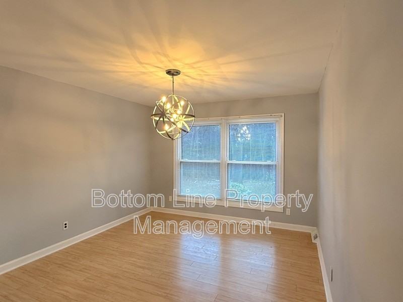 9419 Brenda Ann Rd - Photo 4 of 23