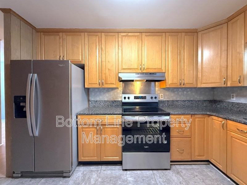 9419 Brenda Ann Rd - Photo 6 of 23