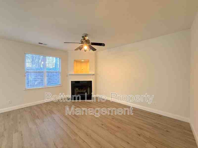 10965 Princeton Village Dr - Photo 7 of 28