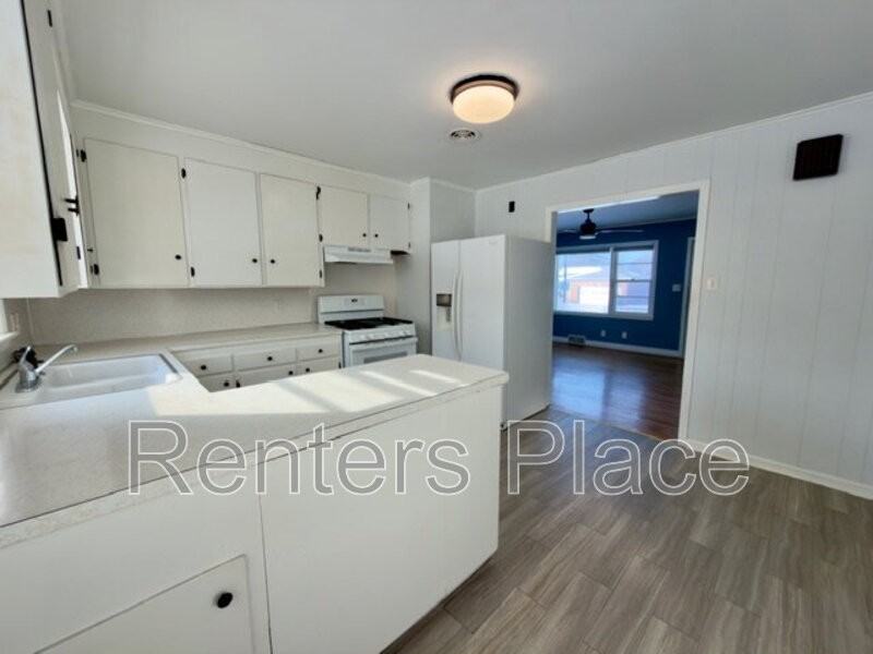 431 S 109th East Ave - Photo 6 of 16