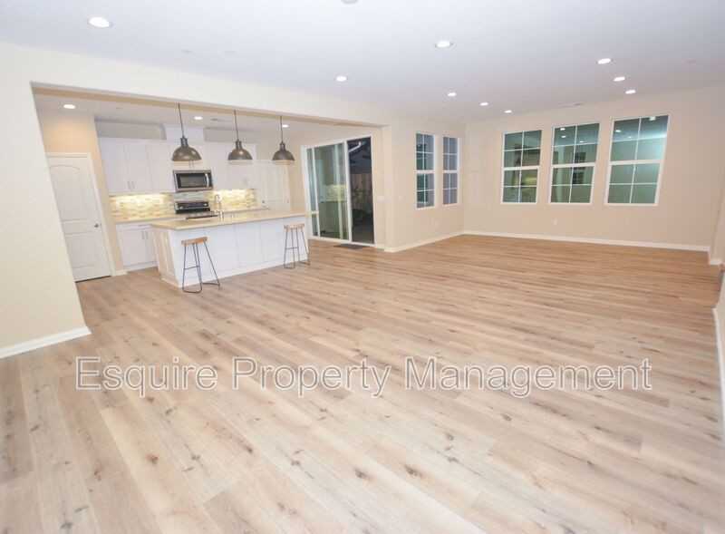 2725 Navajo St - Photo 2 of 24