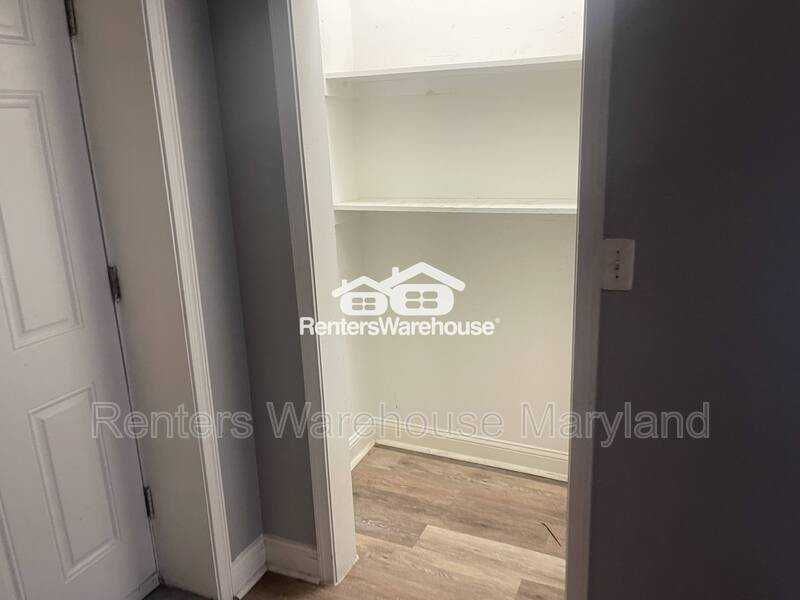 1427 Poplar Grove St - Photo 5 of 18