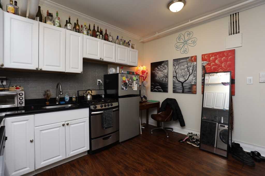 2129 N Dayton St #G3 - Photo 4 of 17