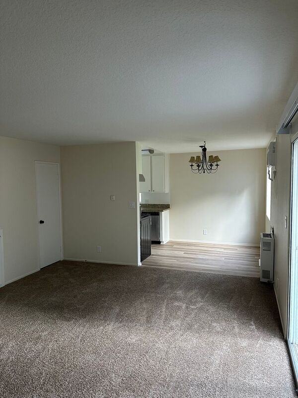 2323 Del Mar Rd #02 - Photo 5 of 12