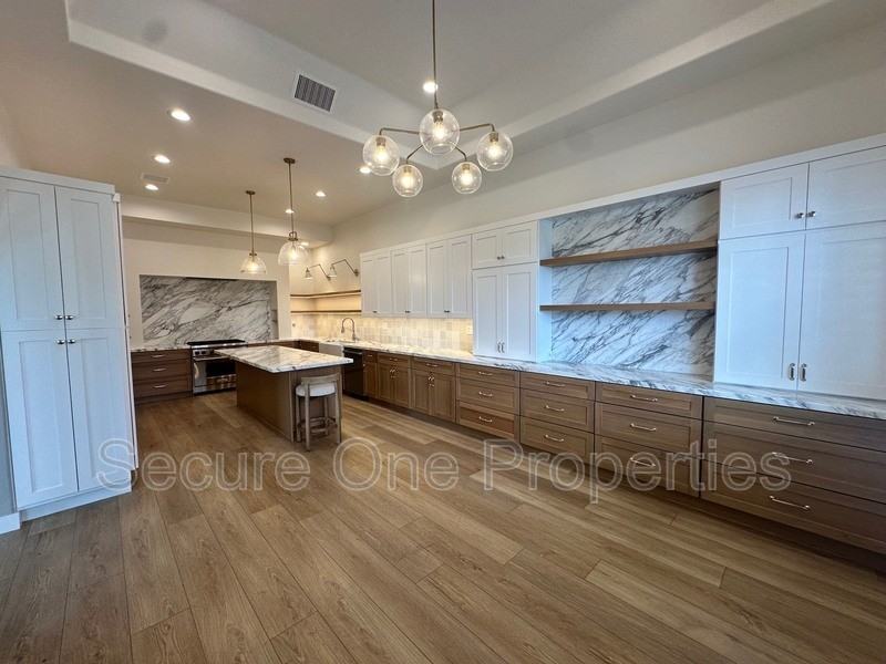 379 Westlake Vista Ln - Photo 2 of 47