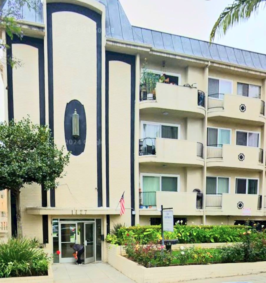 1427 North Poinsettia Place - Photo 3 of 19