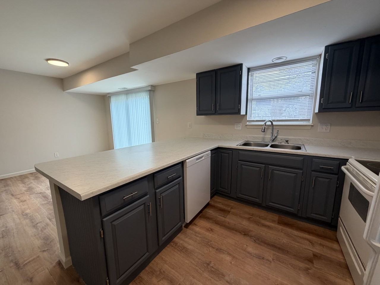 1918 Mirtle Grove Ct - Photo 7 of 31