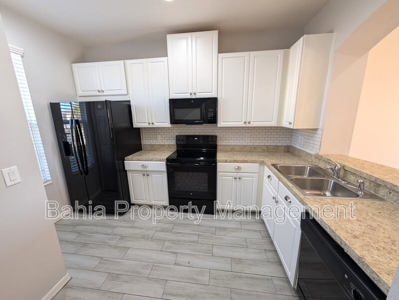 8955 Walnut Gable Ct - Photo 3 of 16