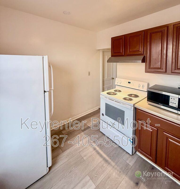 16 N Rigby Ave #3 - Photo 6 of 11