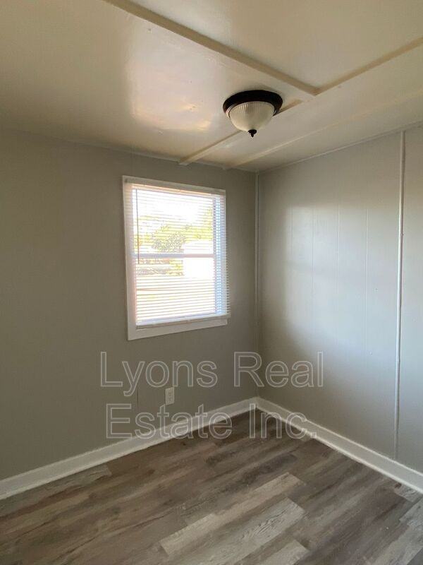 2177 Gish Ln - Photo 5 of 10