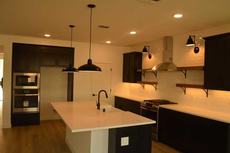 477 Gold Coast Rd - Photo 4 of 31