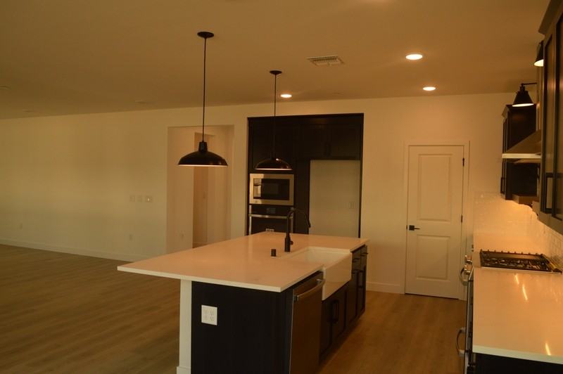 477 Gold Coast Rd - Photo 5 of 31