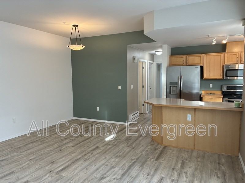 6409 Hazel Ln Se #E - Photo 4 of 25