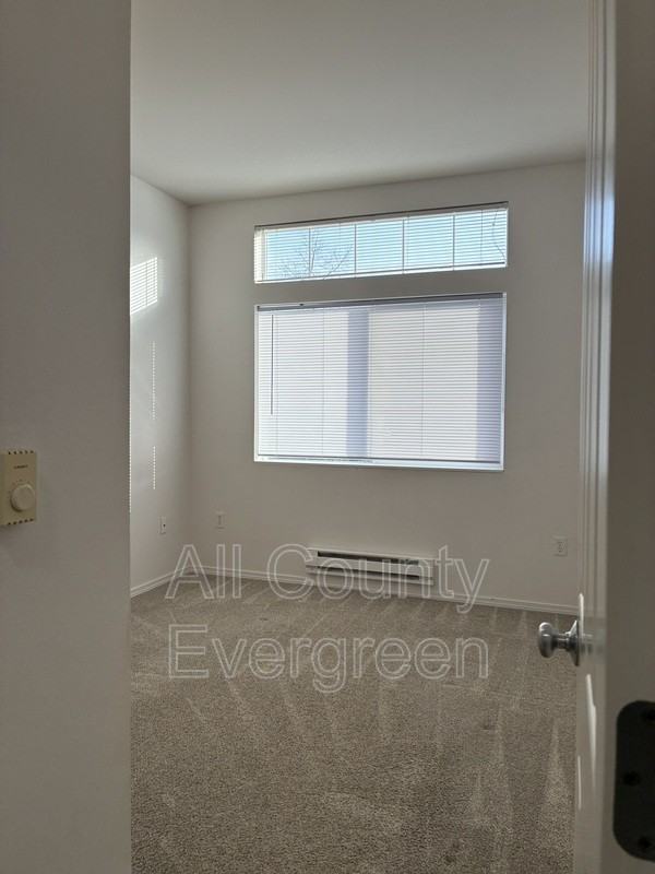 6409 Hazel Ln Se #E - Photo 6 of 25