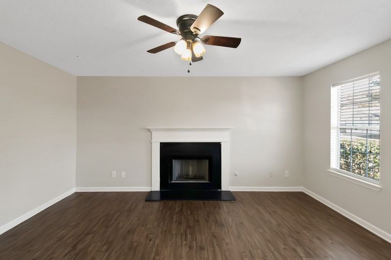 2921 Russ Ln - Photo 5 of 24