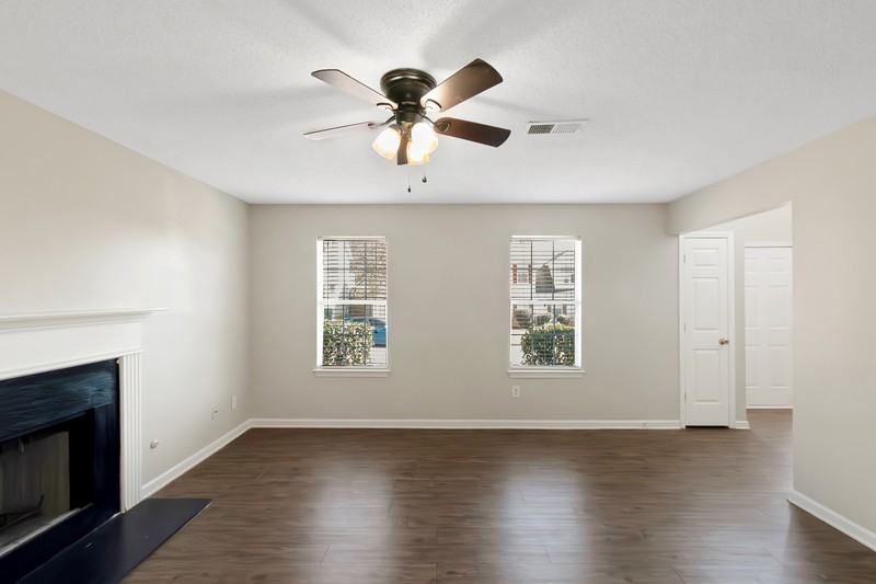 2921 Russ Ln - Photo 7 of 24