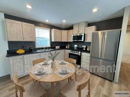 featured image of 725 S 12th St