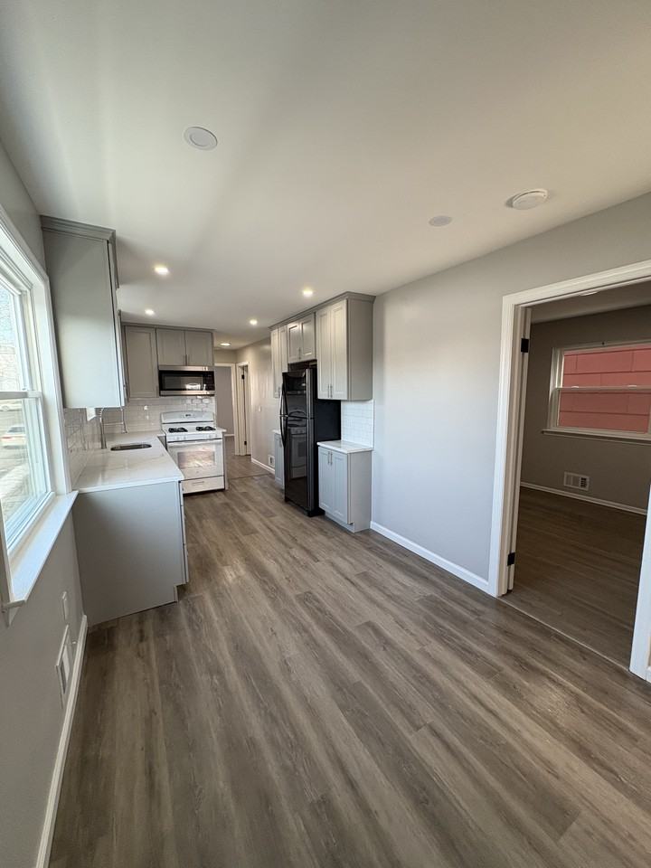 600 Bergen Street #2 - Photo 2 of 11