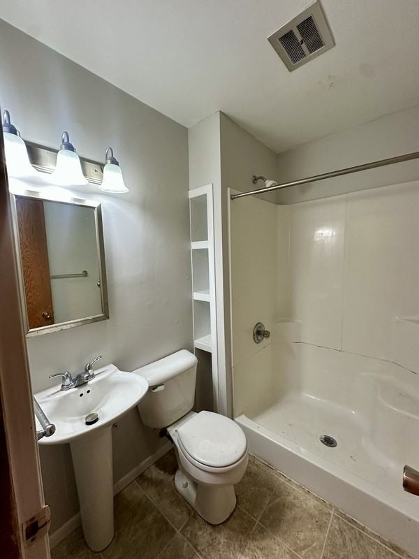 4442 Rushmore Dr Ne - Photo 6 of 20