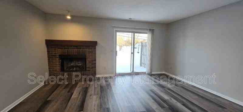 5448 Evard Rd - Photo 7 of 16