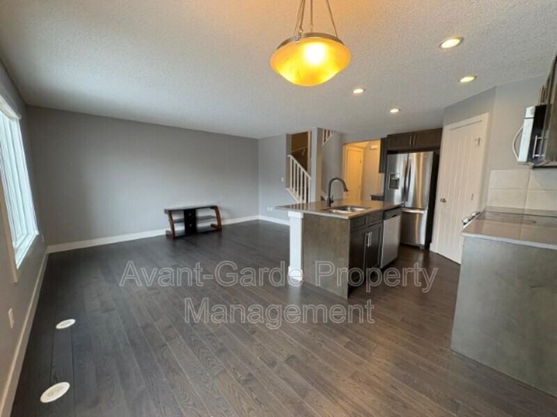 636 42 Ave Nw #BS - Photo 3 of 26
