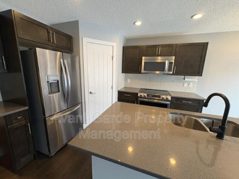 636 42 Ave Nw #BS - Photo 5 of 26