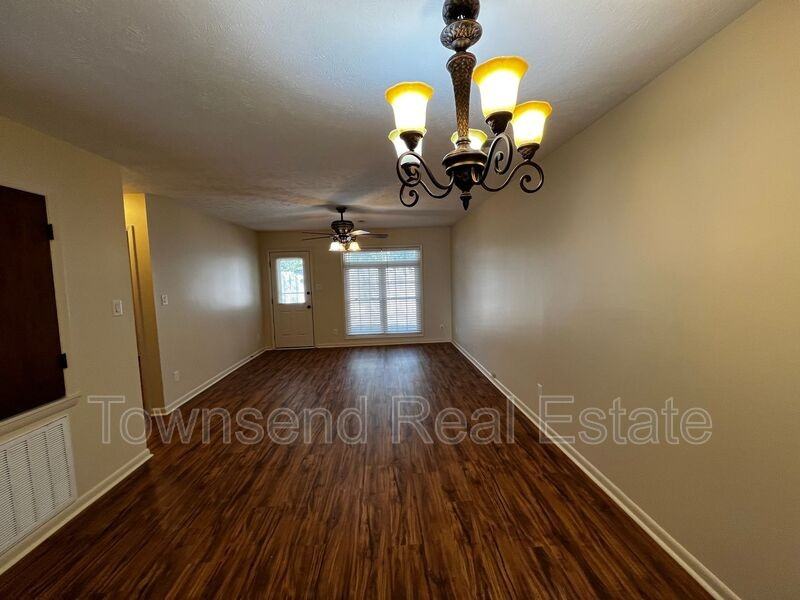 2716 Helaman Ct #12 - Photo 3 of 16