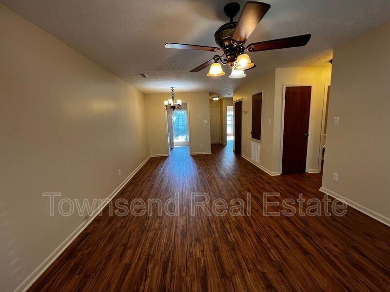 2716 Helaman Ct #12 - Photo 4 of 16